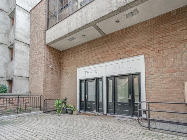 Th13 - 80 Adelaide St E, Condo with 1 bedrooms, 2 bathrooms and 1 parking in Toronto ON | Image 1