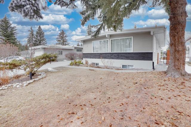 6 Varslea Place Nw, House detached with 5 bedrooms, 3 bathrooms and 6 parking in Calgary AB | Image 50