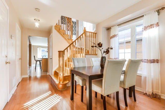 81 Sunburst Cres, House detached with 3 bedrooms, 4 bathrooms and 2 parking in Markham ON | Image 4