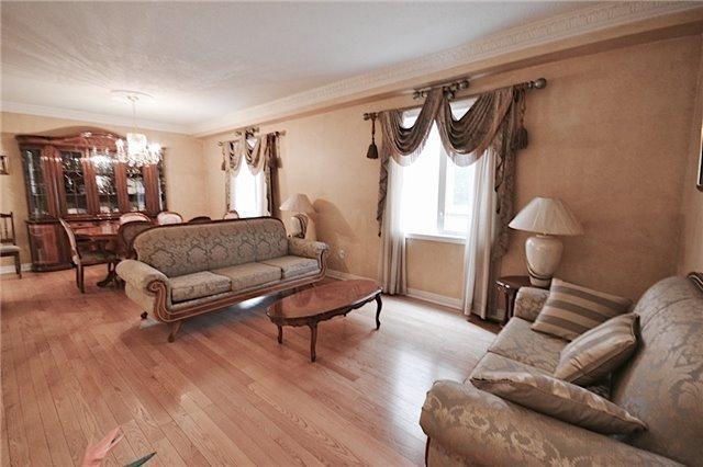 294 Thornhill Woods Dr, House detached with 4 bedrooms, 5 bathrooms and 4 parking in Vaughan ON | Image 5