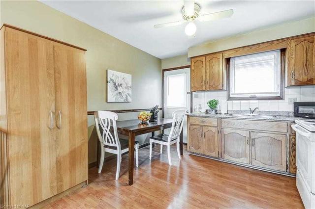 102 Juniper Dr, House detached with 3 bedrooms, 2 bathrooms and 3 parking in Hamilton ON | Image 3