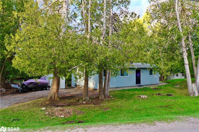 925 10 Line S, House detached with 3 bedrooms, 1 bathrooms and null parking in Oro Medonte ON | Image 35
