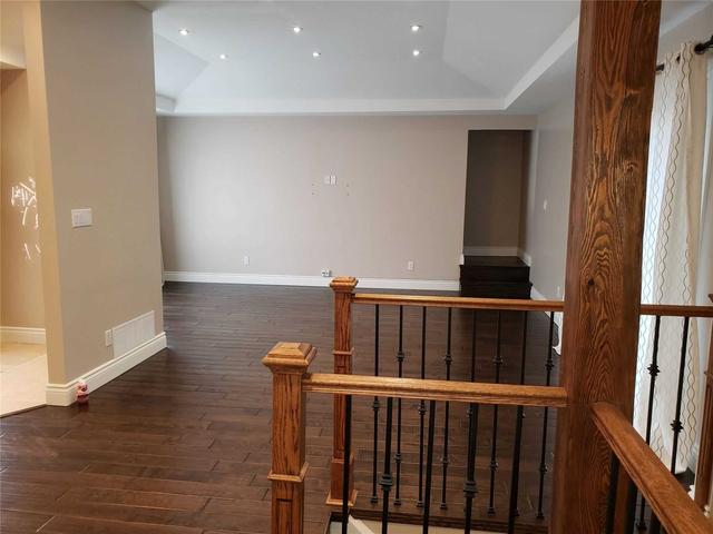 257 Savoy Cres, House detached with 3 bedrooms, 3 bathrooms and 4 parking in Oakville ON | Image 33