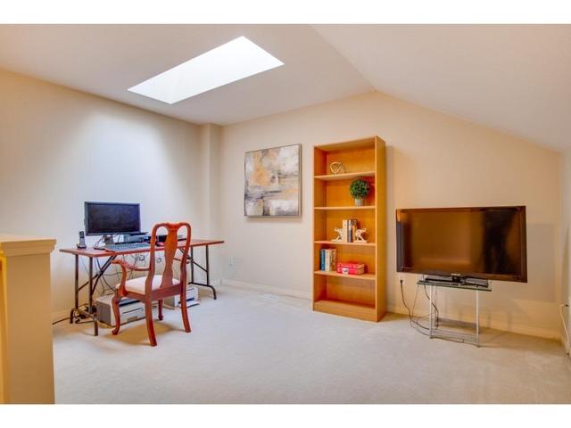 11 - 1085 Harrogate Dr, Townhouse with 2 bedrooms, 2 bathrooms and 1 parking in Hamilton ON | Image 16