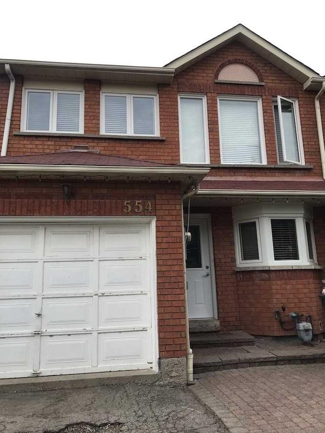 554 Galaxy Crt, House attached with 3 bedrooms, 4 bathrooms and 3 parking in Mississauga ON | Image 1