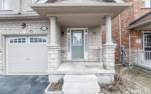 13 Selsdon St, House semidetached with 3 bedrooms, 4 bathrooms and 2 parking in Brampton ON | Image 2