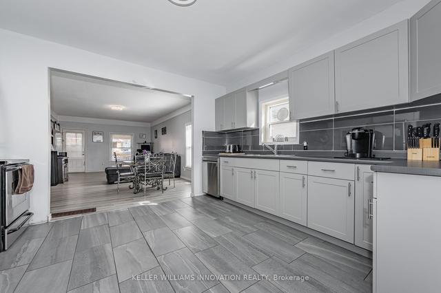52 Aberdeen Ave, House detached with 3 bedrooms, 1 bathrooms and 3 parking in Brantford ON | Image 13