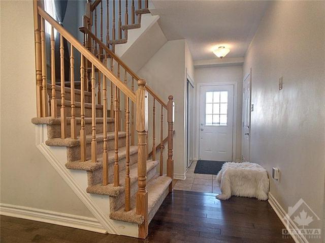 410 Montserrat Street, Townhouse with 3 bedrooms, 4 bathrooms and 3 parking in Ottawa ON | Image 9
