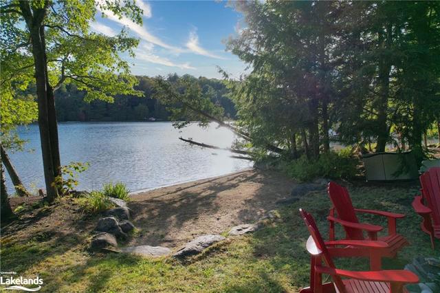 1216 Hamills Point Rd, House detached with 4 bedrooms, 2 bathrooms and 6 parking in Muskoka Lakes ON | Image 9