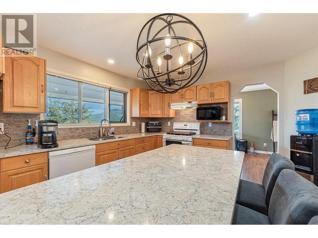 115 Twin Lakes Road, House detached with 3 bedrooms, 3 bathrooms and 2 parking in North Okanagan F BC | Image 8