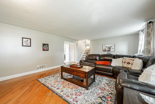 4487 Henderson Rd, House detached with 3 bedrooms, 3 bathrooms and 12 parking in Milton ON | Image 20