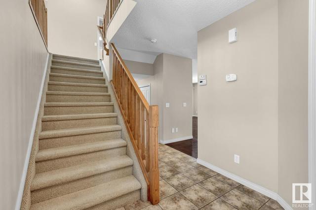 3730 12 St Nw, House detached with 3 bedrooms, 2 bathrooms and null parking in Edmonton AB | Image 3