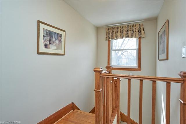 525 Emery Street E, House detached with 2 bedrooms, 2 bathrooms and 5 parking in London ON | Image 23
