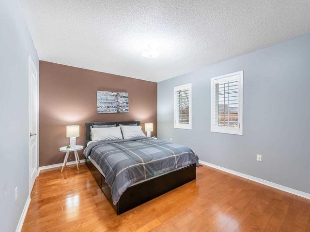 365 Mcbride Cres, House detached with 4 bedrooms, 3 bathrooms and 4 parking in Newmarket ON | Image 15