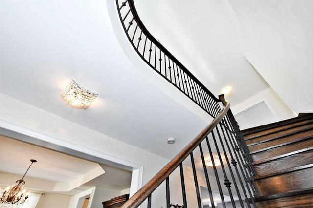 35 Pheasant Dr, House detached with 4 bedrooms, 4 bathrooms and 7 parking in Richmond Hill ON | Image 9