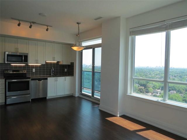 2009 - 7165 Yonge St, Condo with 2 bedrooms, 2 bathrooms and 1 parking in Markham ON | Image 3