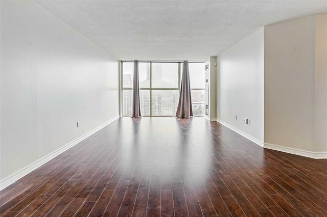 2001 - 4205 Shipp Dr, Condo with 2 bedrooms, 2 bathrooms and 1 parking in Mississauga ON | Image 5
