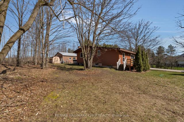 1166 Gill Rd, House detached with 2 bedrooms, 2 bathrooms and 12 parking in Springwater ON | Image 21