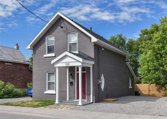 115 Albert St S, House detached with 3 bedrooms, 2 bathrooms and 6 parking in Orillia ON | Image 1
