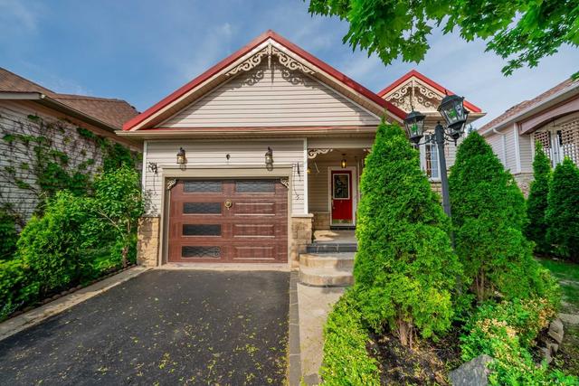 43 Ault Cres, House detached with 2 bedrooms, 2 bathrooms and 3 parking in Whitby ON | Image 1