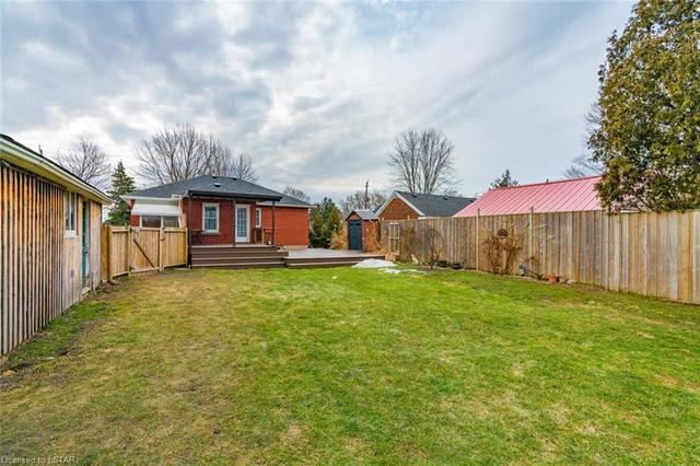2642 Dundas Street, House detached with 3 bedrooms, 2 bathrooms and 17 parking in London ON | Image 43