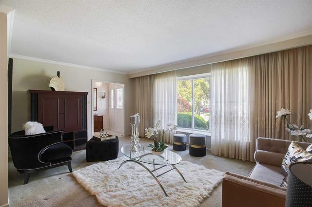 69 Sandrift Sq, House detached with 3 bedrooms, 2 bathrooms and 3 parking in Toronto ON | Image 33