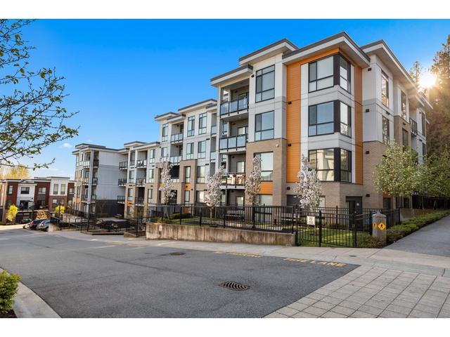 a300 - 20087 68 Avenue, Condo with 1 bedrooms, 1 bathrooms and 1 parking in Langley BC | Image 2