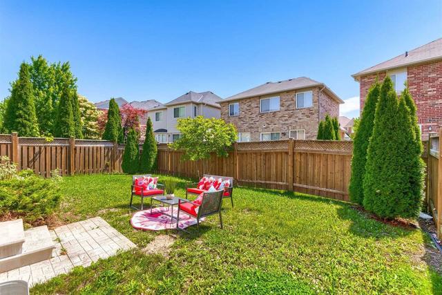 947 Maquire Terr, House detached with 4 bedrooms, 4 bathrooms and 4 parking in Milton ON | Image 32