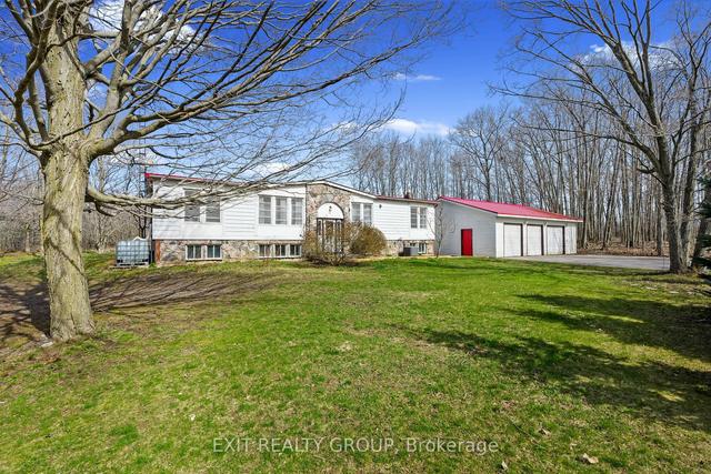 19656 Loyalist Pkwy, House detached with 3 bedrooms, 2 bathrooms and 7 parking in Prince Edward County ON | Image 1