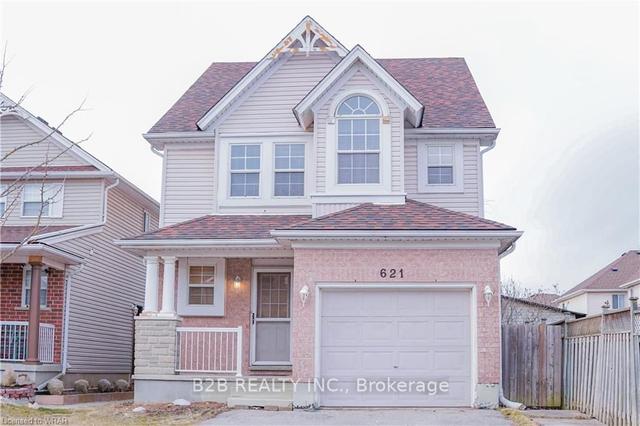621 Mortimer Dr, House detached with 3 bedrooms, 3 bathrooms and 2 parking in Cambridge ON | Image 1