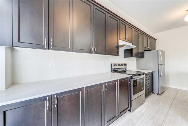 13 Titan Tr, House detached with 3 bedrooms, 3 bathrooms and 2 parking in Markham ON | Image 4