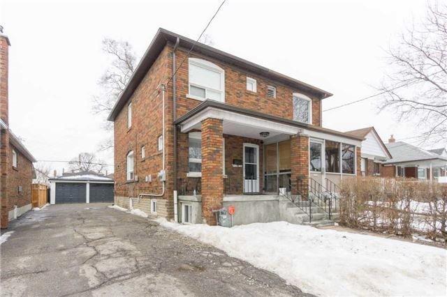 364 Whitmore Ave, House semidetached with 3 bedrooms, 3 bathrooms and 5 parking in Toronto ON | Image 2