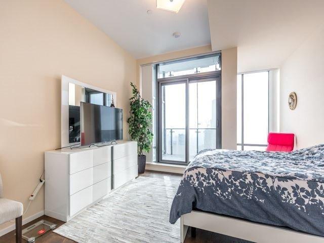 4602 - 5 St Joseph St, Condo with 2 bedrooms, 2 bathrooms and 2 parking in Toronto ON | Image 15