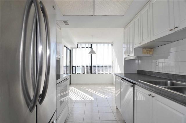 1512 - 7460 Bathurst St, Condo with 2 bedrooms, 2 bathrooms and 1 parking in Vaughan ON | Image 6