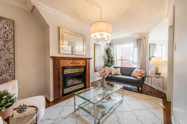 5372 Cosentino Gdns, House semidetached with 3 bedrooms, 3 bathrooms and 5 parking in Mississauga ON | Image 18