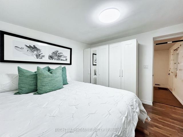 28 Fennings St, House attached with 3 bedrooms, 3 bathrooms and 2.5 parking in Toronto ON | Image 21