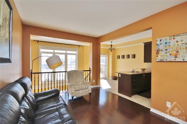 871 Kennacraig Private, Townhouse with 3 bedrooms, 3 bathrooms and 3 parking in Ottawa ON | Image 9