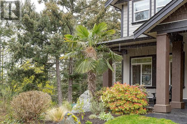 935 Gade Rd, House detached with 4 bedrooms, 3 bathrooms and 2 parking in Langford BC | Image 4