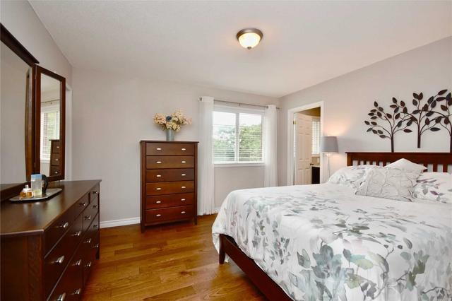 29 Brighton Rd, House detached with 3 bedrooms, 3 bathrooms and 6 parking in Barrie ON | Image 11