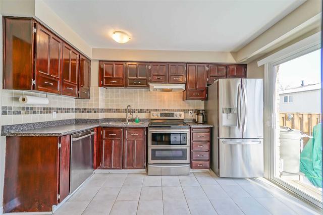 unit 82 - 7080 Copenhagen Rd, Townhouse with 3 bedrooms, 3 bathrooms and 2 parking in Mississauga ON | Image 2