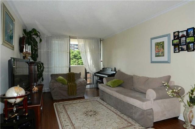 405 - 10 Tangreen Crt, Condo with 3 bedrooms, 2 bathrooms and 2 parking in Toronto ON | Image 3
