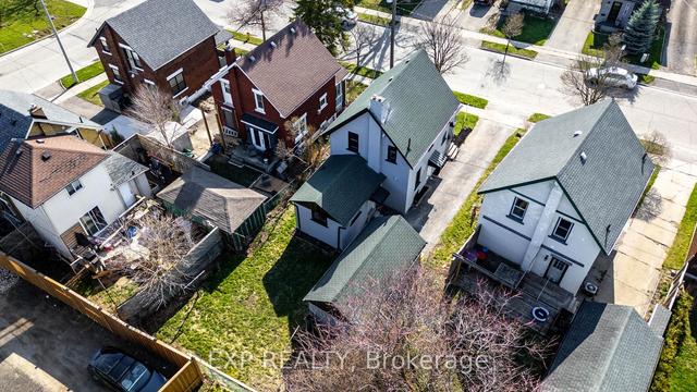 178 Kent Ave, House detached with 4 bedrooms, 2 bathrooms and 4 parking in Kitchener ON | Image 20