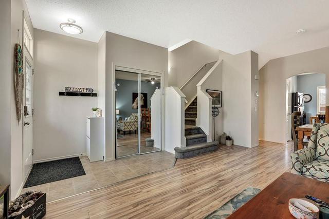 227 Strathcona Circle, Home with 3 bedrooms, 2 bathrooms and 1 parking in Strathmore AB | Image 4