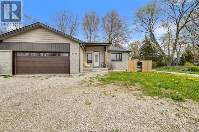 1024 County Rd 22, House semidetached with 3 bedrooms, 2 bathrooms and null parking in Lakeshore ON | Image 1