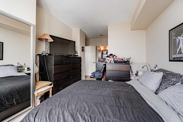 3901 - 5 Mariner Terr, Condo with 2 bedrooms, 2 bathrooms and 1 parking in Toronto ON | Image 6