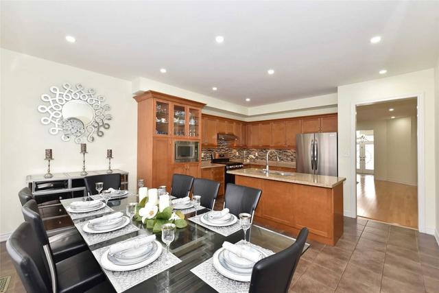 30 Coakwell Dr S, House detached with 4 bedrooms, 4 bathrooms and 4 parking in Markham ON | Image 5