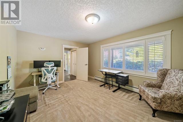 763 Helvetia Cres, House detached with 4 bedrooms, 3 bathrooms and 4 parking in Saanich BC | Image 22
