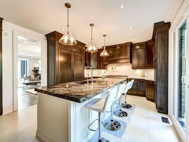 316 Joicey Blvd, House detached with 5 bedrooms, 6 bathrooms and 4 parking in Toronto ON | Image 13