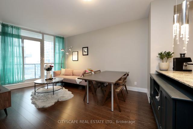 606 - 530 St Clair Ave W, Condo with 1 bedrooms, 1 bathrooms and 1 parking in Toronto ON | Image 2