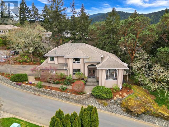 6782 Greig Crt, House detached with 3 bedrooms, 4 bathrooms and 6 parking in Central Saanich BC | Image 4